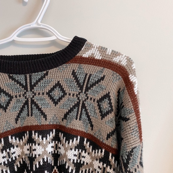 SOLD 🚫 Funky Sweater 🤩 - Picture 1 of 4